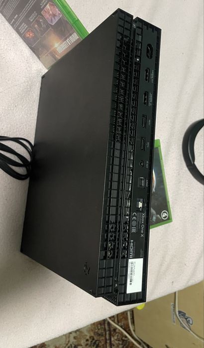 Vănd xbox one seria x
