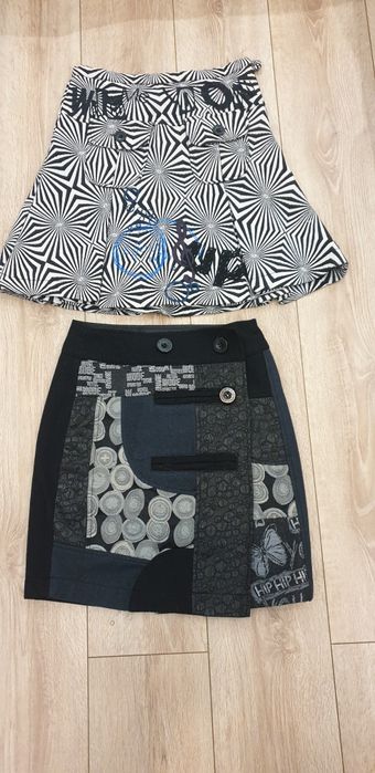Fusta DESIGUAL 2 buc 25 lei/ buc