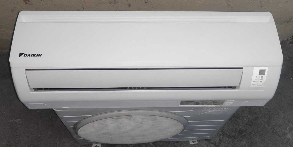 Японски ХиперИнверторен климатик Daikin 9000 BTU