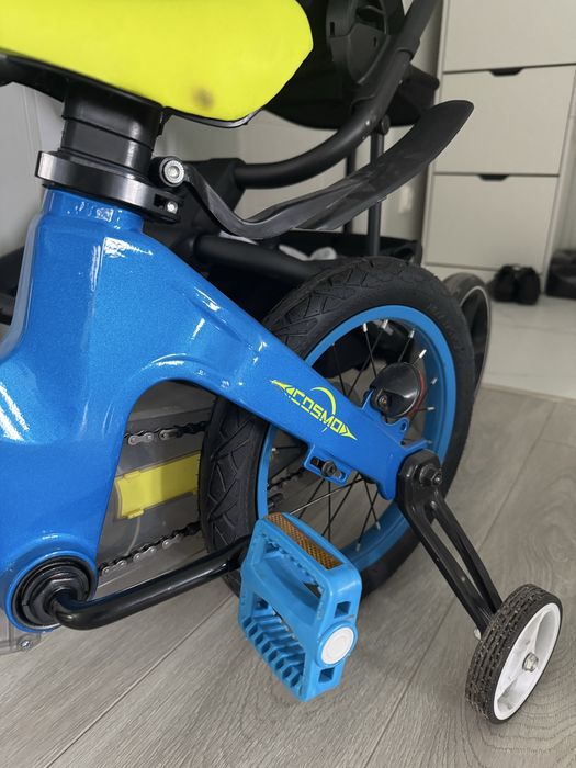 Велосипед детский с доп колесами