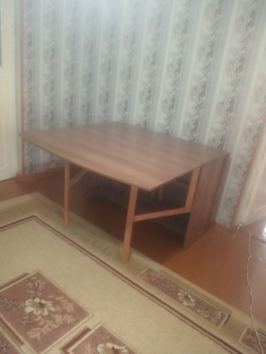 Стол книжка новый