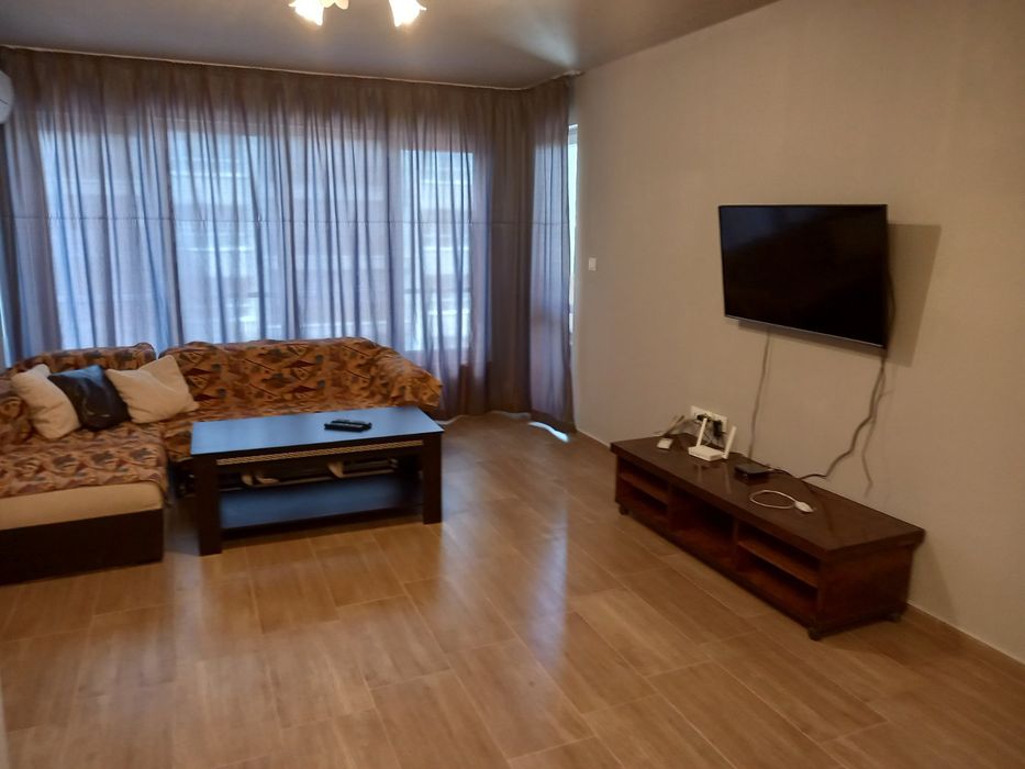 Апартамент с паркомясто за нощувки