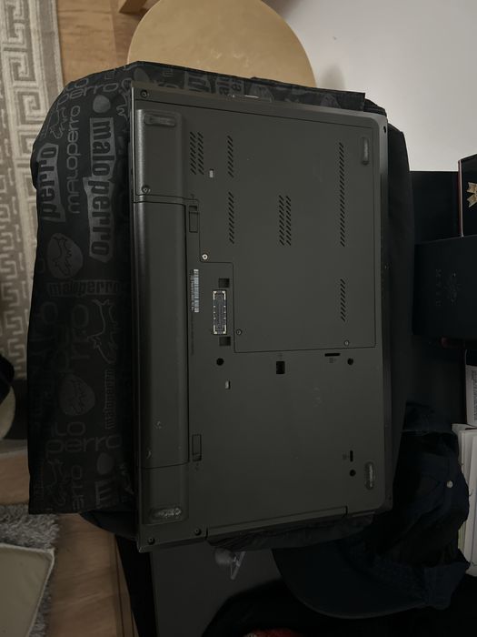 Vând Lenovo ThinkPad L440 pentru piese