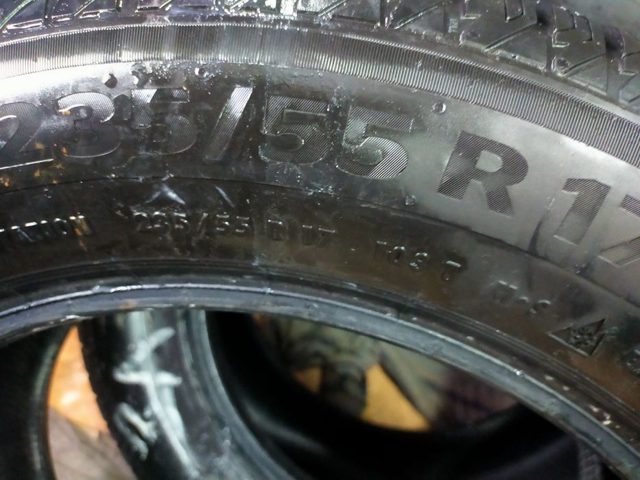 235/55/17 комплект резины