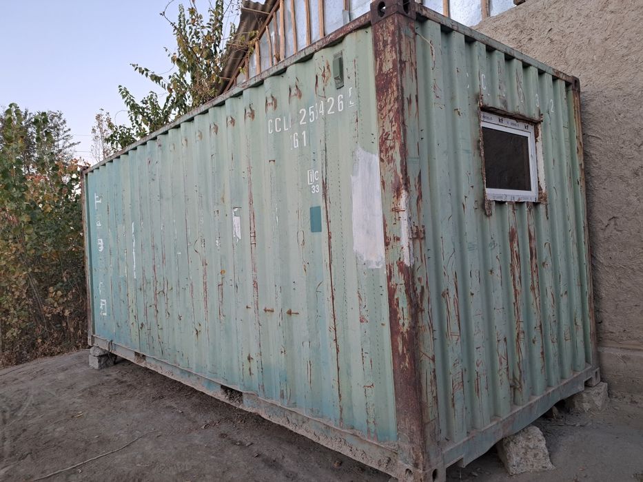 Вагон контейнер яшашга мослаштирилган.