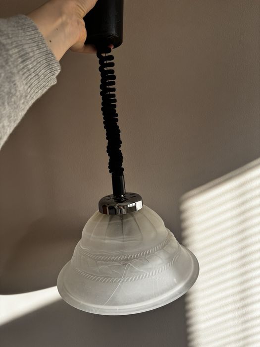 Полилей висящ с една лампа