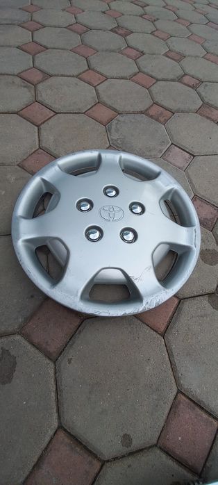 Колпаки камри 10