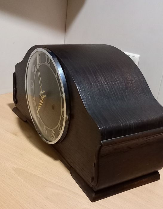 Старинен часовник