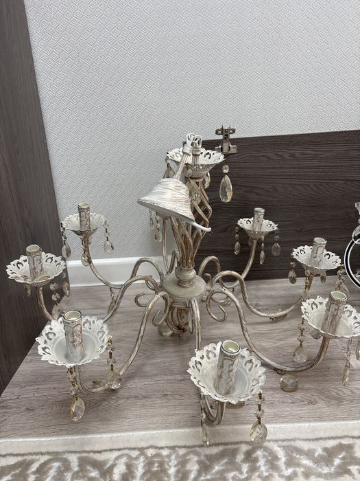 Продается люстра