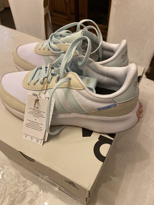 Кроссовки женские Адидас