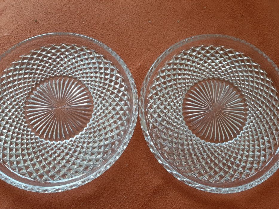 Рюмки,стаканы и др.посуда