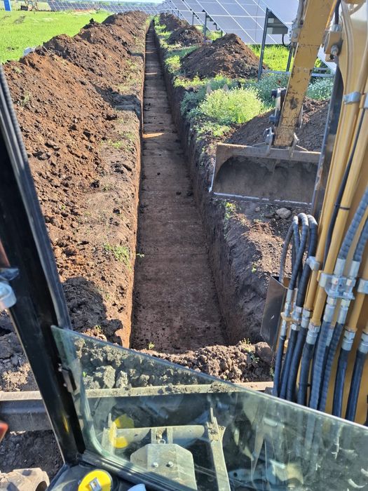 Sapaturi mecanizate inchiriez fundati drenaje  pluviale  piscine canalizari relete de apa gaz curent