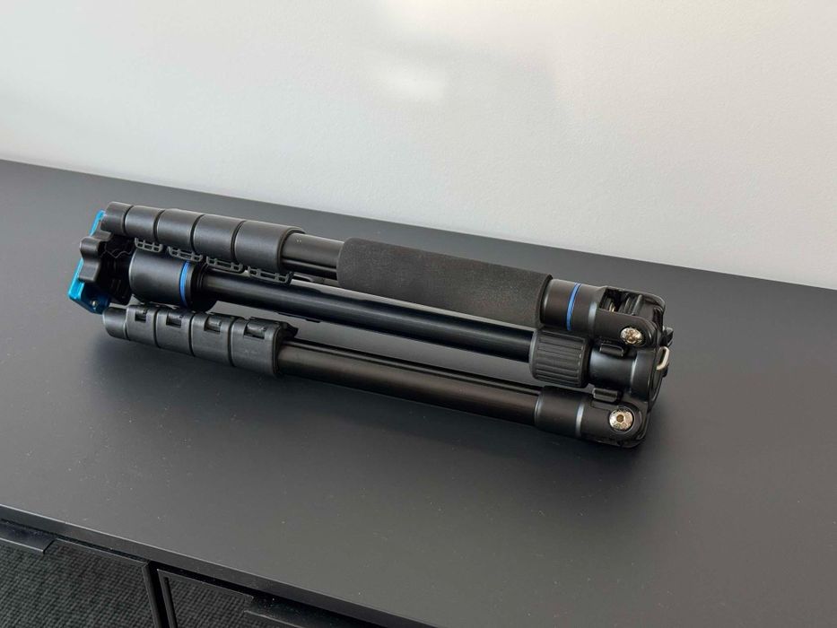 Алуминиев статив Benro и Трипозиционна глава с предавки