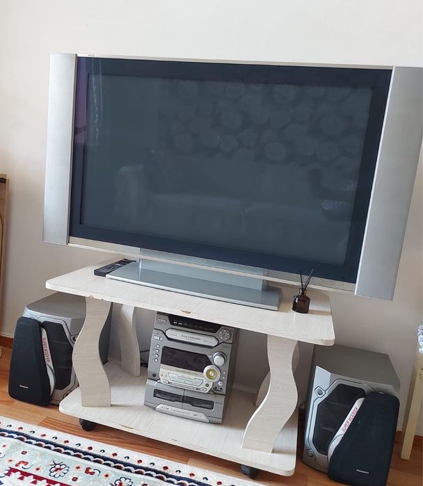 Телевизор с музыкальным центром