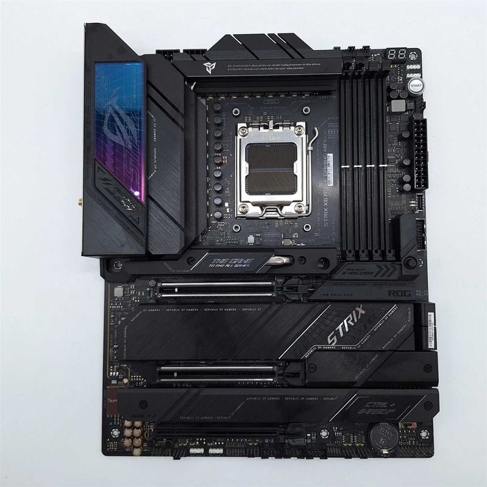 Asus Rog Strix X670E-E Gaming WiFi AM5 X670E  ATX motherboard