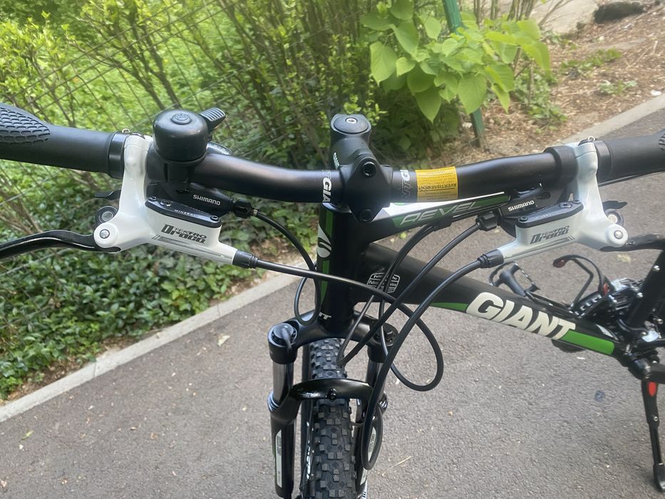 Bicicleta Giant Revel Aluxx Technology