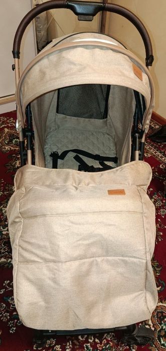 коляска почти новая