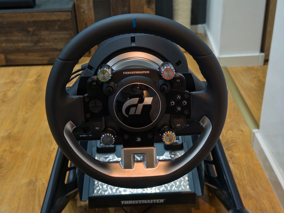 Setup Sim Racing: Playseat Trophy + Thrustmaster T-GT II + Pedale T-LCM (Load Cell)