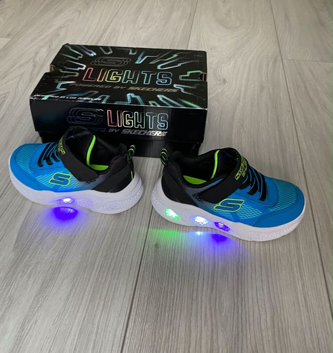 Skechers mărimea 24