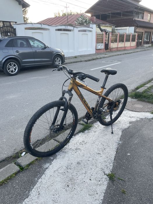 Vand bicicleta pentru munti plimbare si multe altele detalii in privat