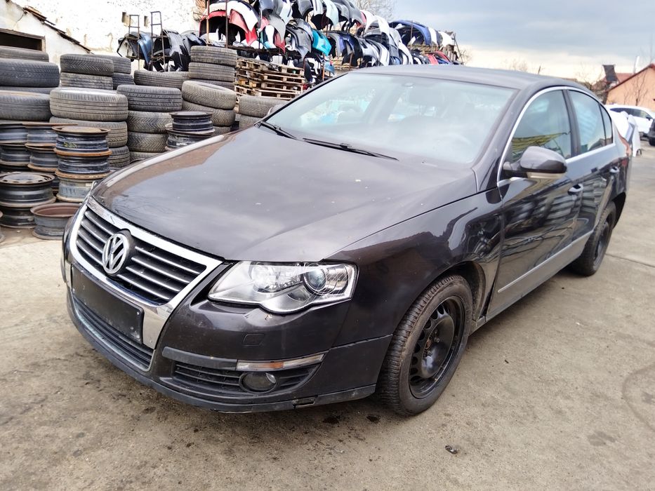 Aripa stanga/dreapta Vw Passat B6 an 2005-2010 cod culoare 3Q3Q