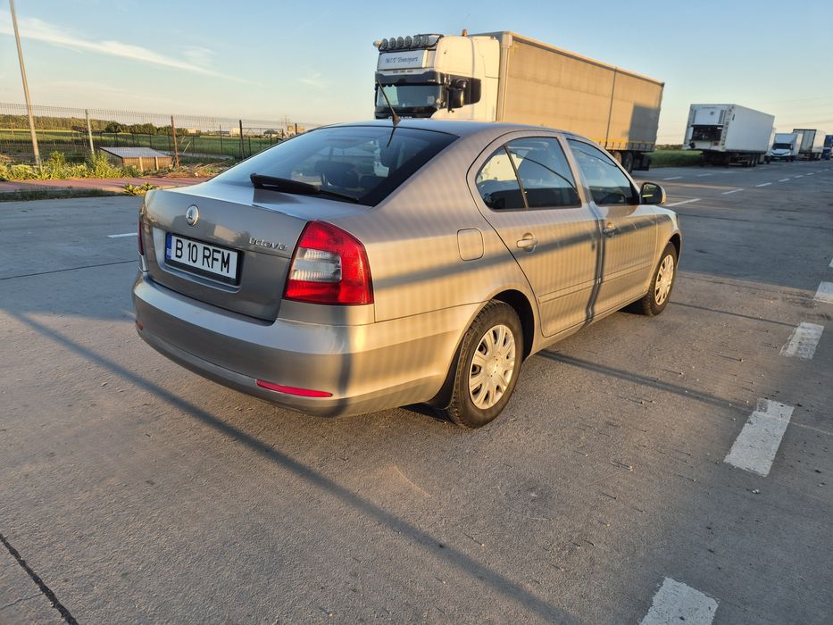 SKODA Octavia 2011 — imagine 5