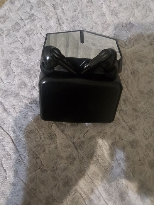 Продам наушники M28