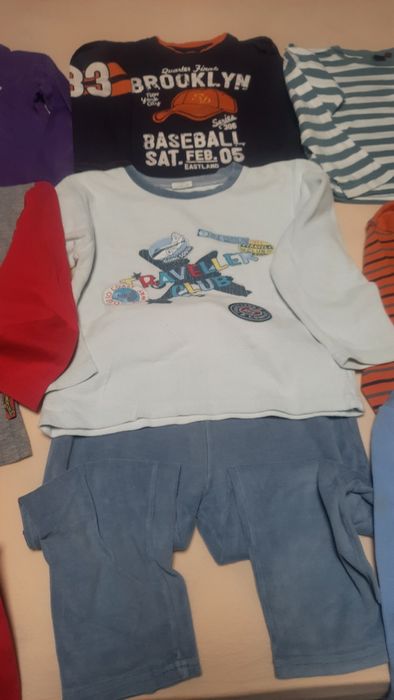 Lot pijamale și bluzițe 3-4 ani