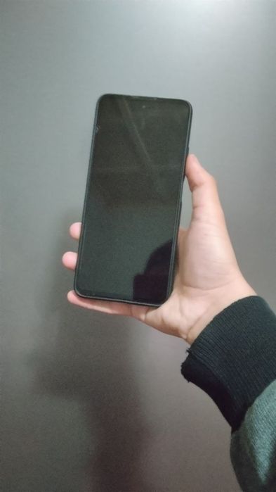 Poco M4 Pro srochnoo sotiladi