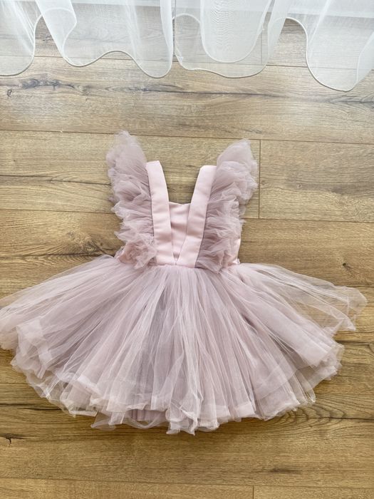 Любое платье за 3 000 тенге