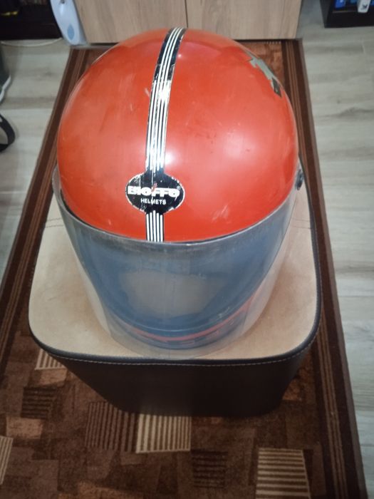 Каски за мотористи, различни видове