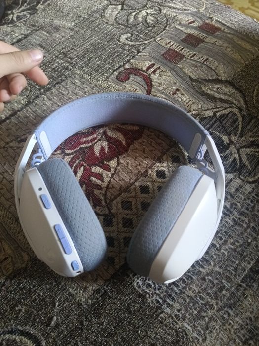 Игровые наушники Logitech