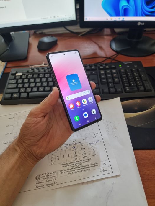 Samsung A53 5G 6/128gb ideal ochilmagan usta kurmagan aybi yuq toza