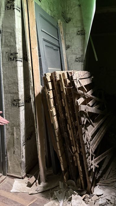 Отдам бесплатно доски на дрова