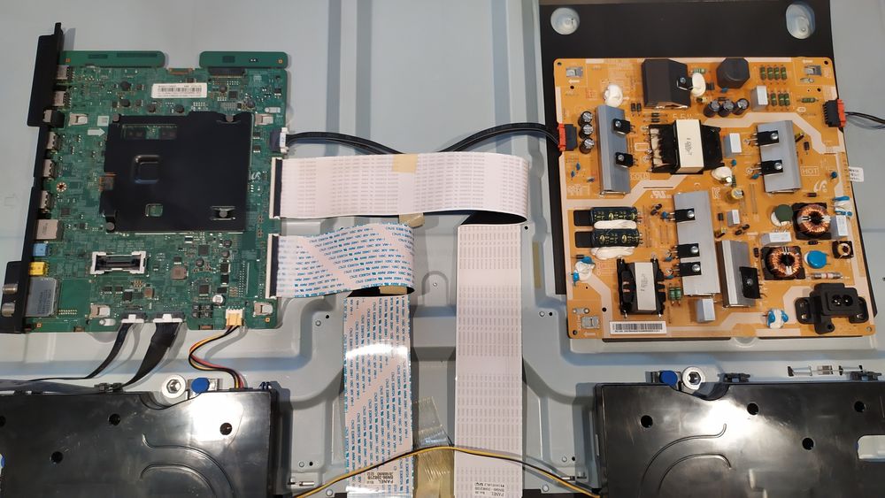 Samsung UE49KU6472U на части