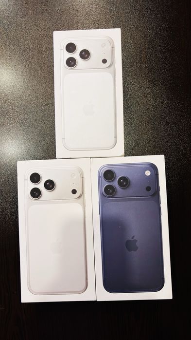 iPhone 17 pro max 512  deep blue    iPhone 17 pro max 512 silver