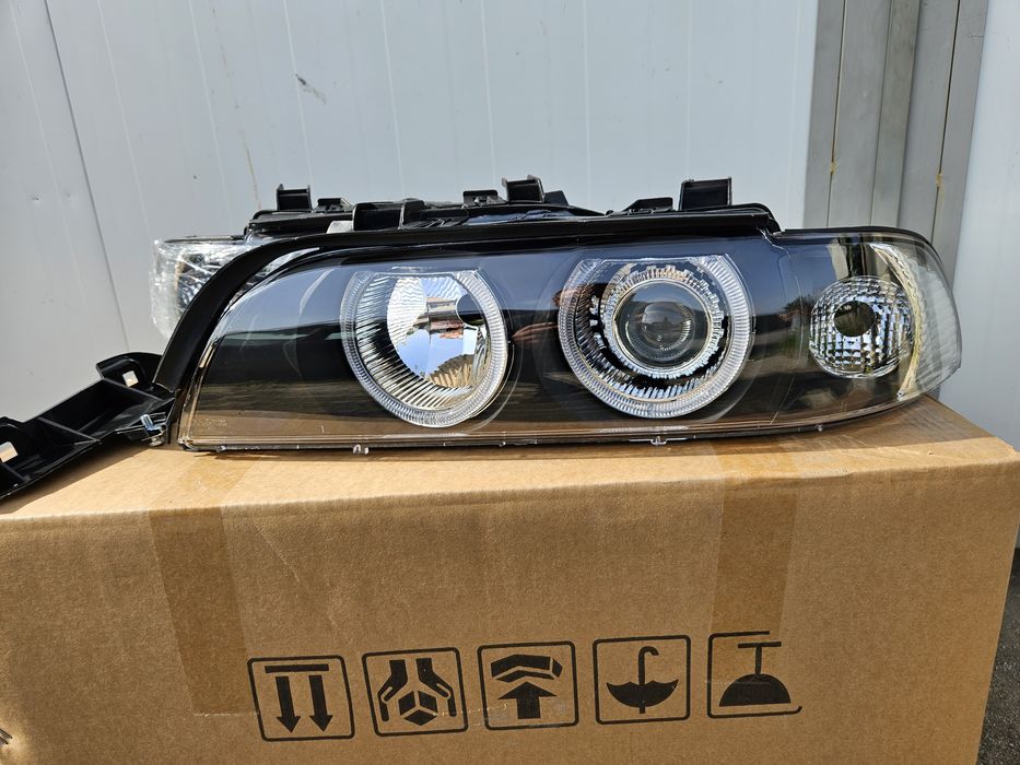 Кристални фарове Angel Eyes BMW E39 черни