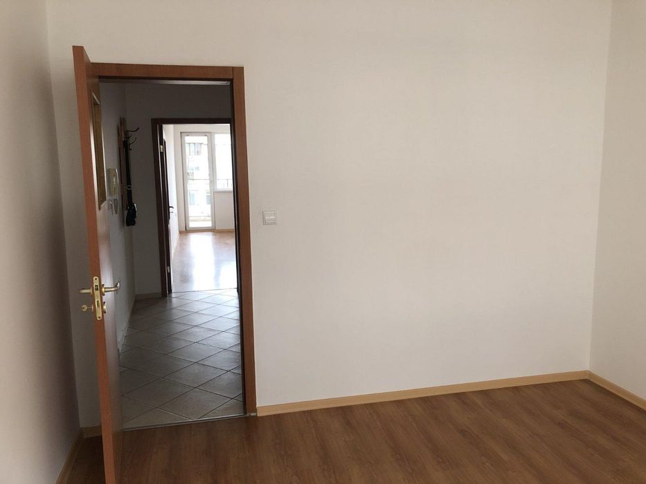 Дава се под наем Двустаен апартамент в Варна, Лятно кино Тракия - 55 кв.м за 375 € - Снимка #1