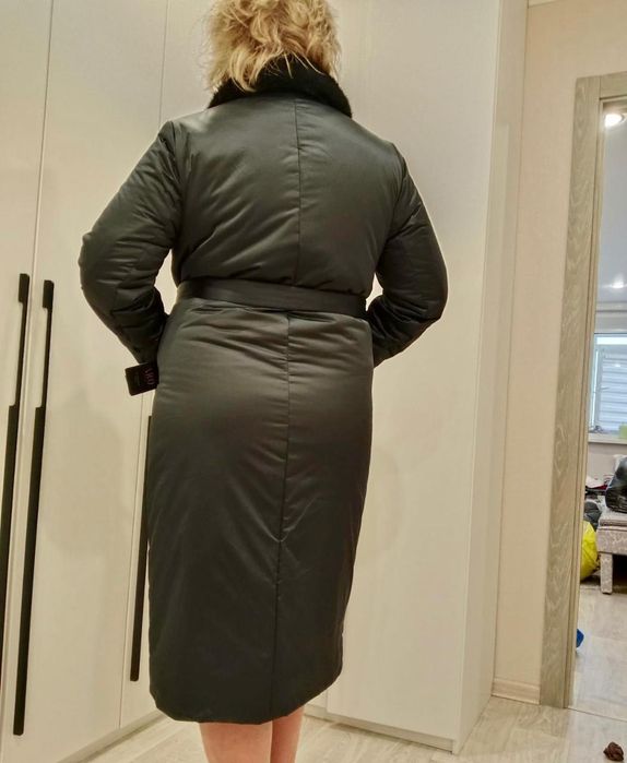 продам зимнию куртку