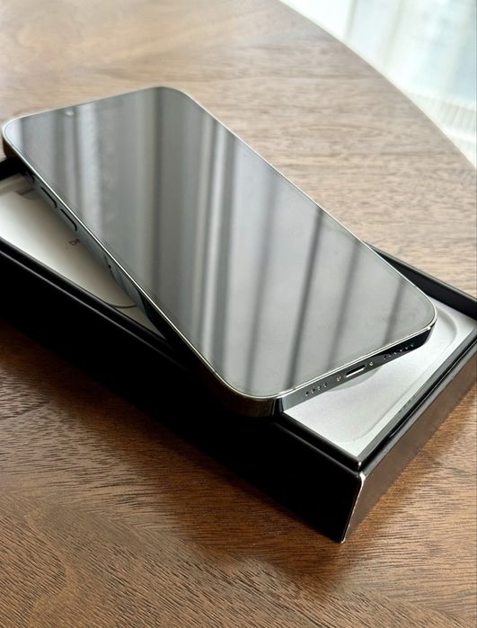 Продам iPhone 13 Pro Max