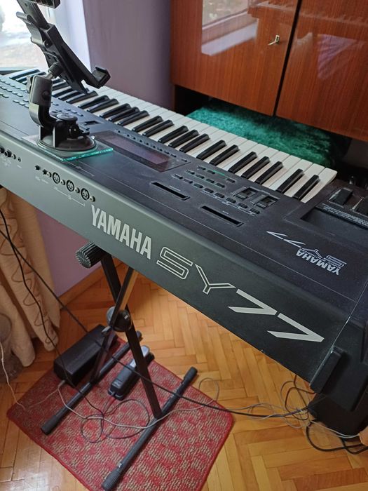 Синтезатор Yamaha SY77