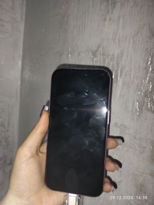 Продам айфон 16 128гб