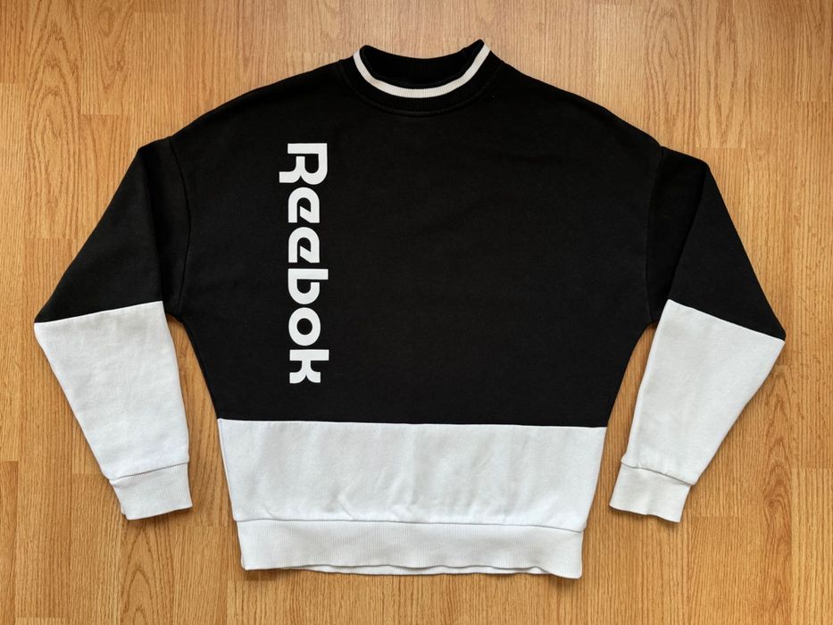 Reebok дамски суитшьрт Training Essentials