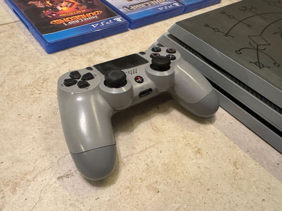 Vand playstation PS 4 pro