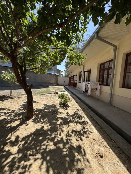 1 etajli hovli sotiladi 2.7sotok 3 xona Hasanbay