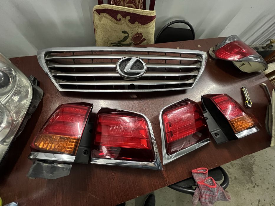 На лексус фар, стоп задний, бампер, молдинги, на Камри 30-35 задний ст