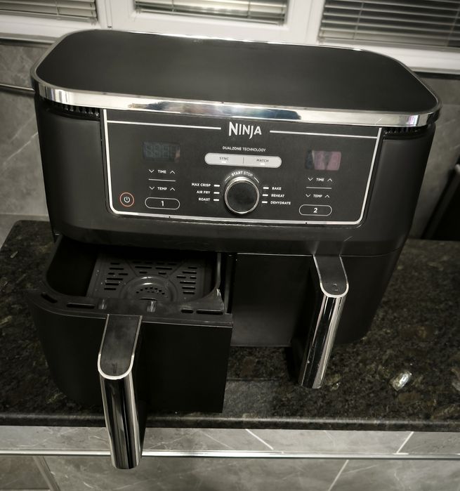 Ninja air fryer  2400watt