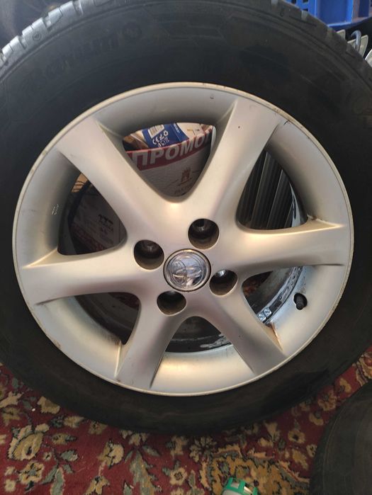 Джанти и гуми за toyota 195/60/15