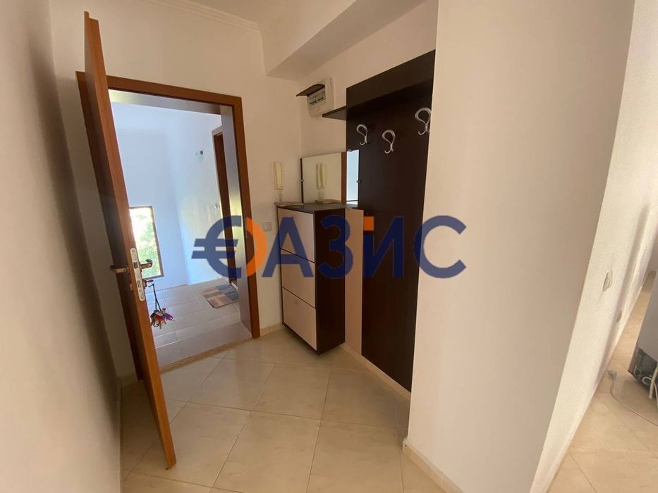 Продава се Тристаен апартамент в Свети Влас - 158 кв.м за 529 €/кв.м - Снимка #2