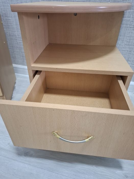 Тумбочки прикроватные